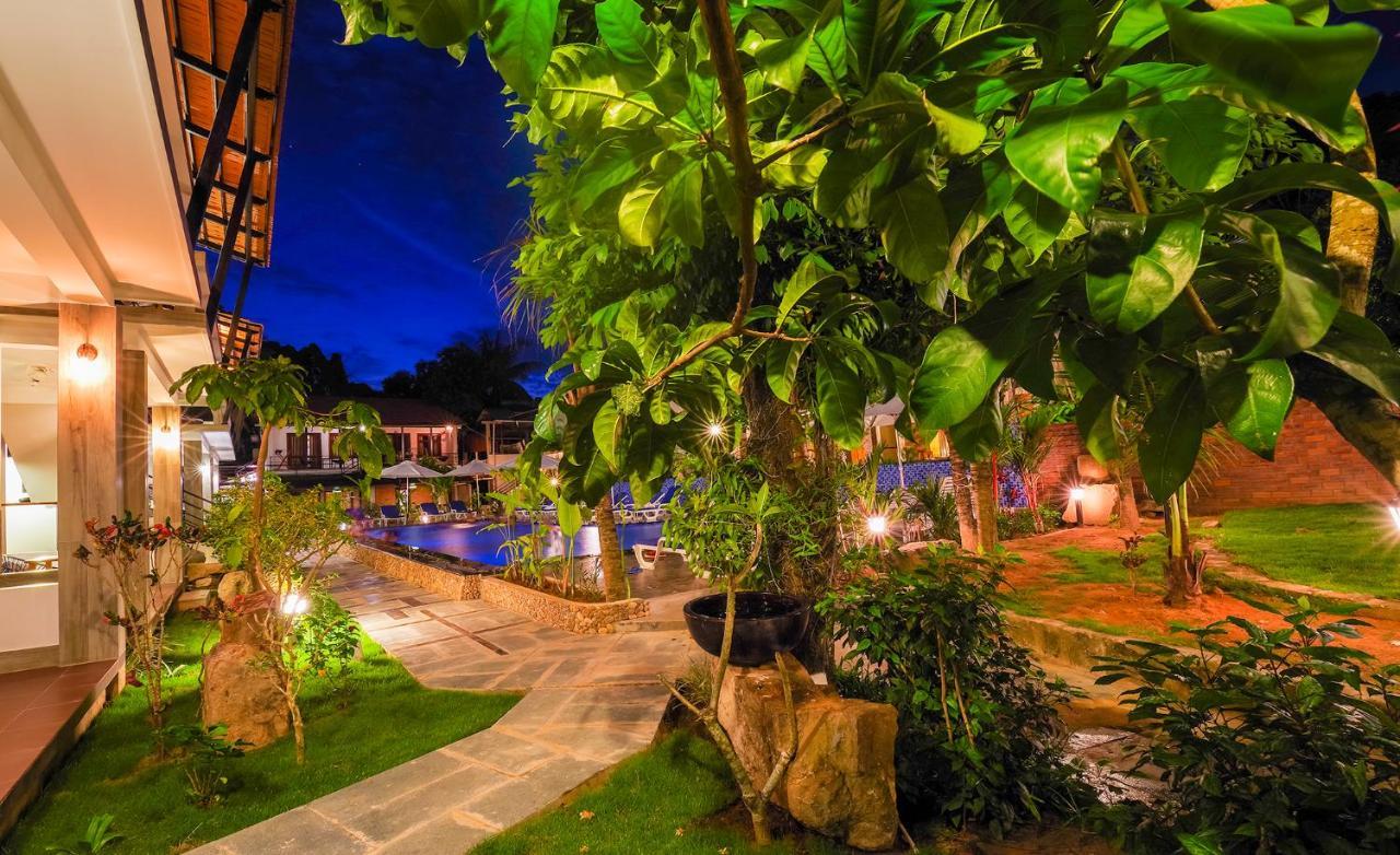 Waves Resort Phu Quoc Exterior photo